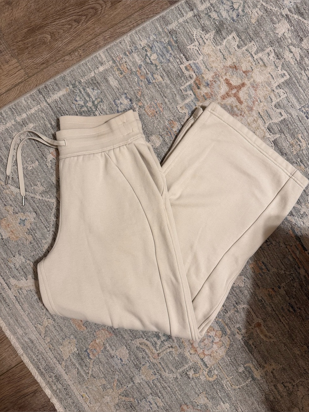 Lululemon Wide Leg Fleece Sweatpants Pants Cream Purple Logo Size M